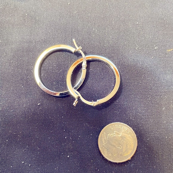 Sterling silver earrings - Picture 1 of 2